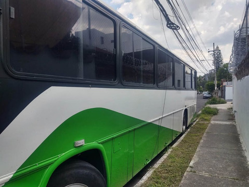 A Tratar Venta De Camion Comercial 45 Plazas