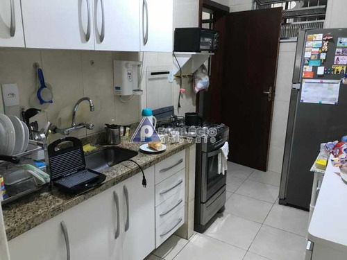 Apartamento À Venda, 2 Quartos, Catete - Rio De Janeiro/rj - 20860