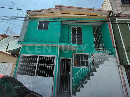 Casa En Venta Con 2departamentos Cerca Metro Ecatepec, Col Fuentes De Aragón