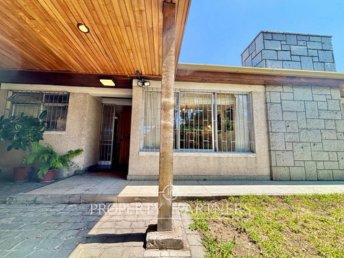 Casa Zona Comercial Y Excelente Ubicación