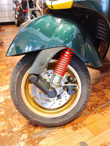 Imagen 15 de 15 de Vespa Gts 300 Racing Sixties Entrega Inmediata!!!!!!