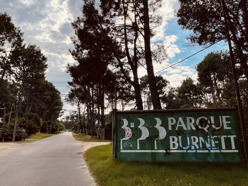 Imagen 1 de 8 de Vende 1.400 M2 Lote Para Construir 4 Casas Pinares Burnett