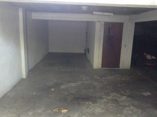 Imagen 3 de 4 de Cochera En Venta San Isidro