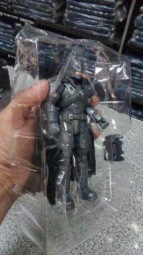 Dc Multiverse Batman Armored, Batman V Superman, Arma Y Cnc! (Usado)