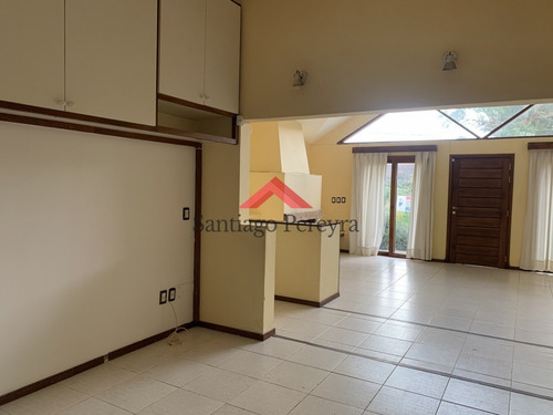 Muy Linda Casa En Punta Del Este- Ref: 6871