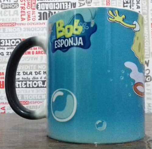 Caneca Mágica Bob Esponja Calça Quadrada - Caçando Água Viva