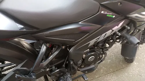 Pulsar Ns 200 Fi
