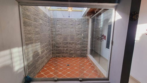 Imagen 8 de 16 de Frances Mijares Venta De Town House Urb Valle De Oro San Diego Cód 187447