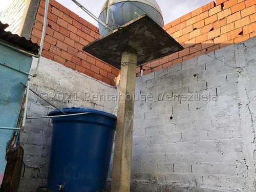 Imagen 17 de 18 de Casa Comercial Centro Barquisimeto, Todos Los Servicios, Excelente Ubicación, Para Uso Comercial O Residencia. Inf. 0424-5620928 Flex 22-11804 Z25