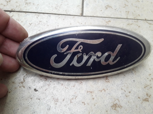 Insignia Trasera Tapa Baul Original Ford Fiesta 11/15 Usada