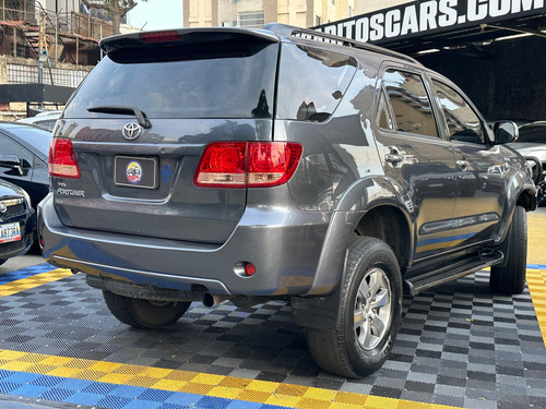 Toyota Fortuner Sr5