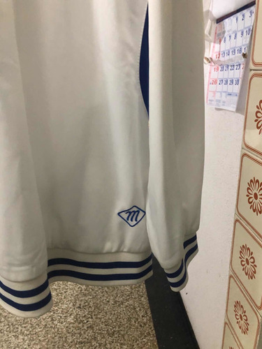 Imagen 3 de 6 de Chaqueta Deportiva