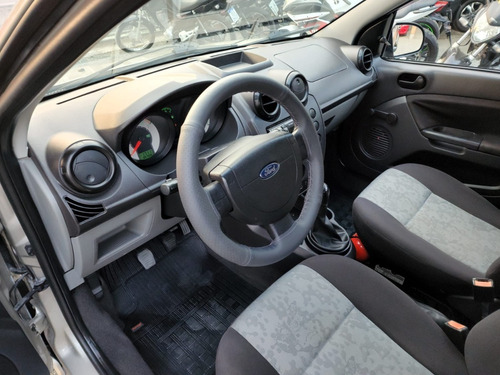 Imagem 19 de 20 de Ford Fiesta Sedan