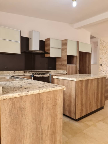 Imagen 19 de 28 de Fernando Perez Vende Casa De Oportunidad En La Urb Los Nisperos Valencia Otros