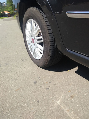 Fiat Linea 2009 1.9 16v Flex 4p