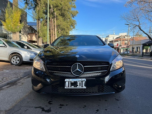 Imagen 10 de 24 de Mercedes Benz A200 Style 1.6 T De 156cv U/mano 49.000km 2013