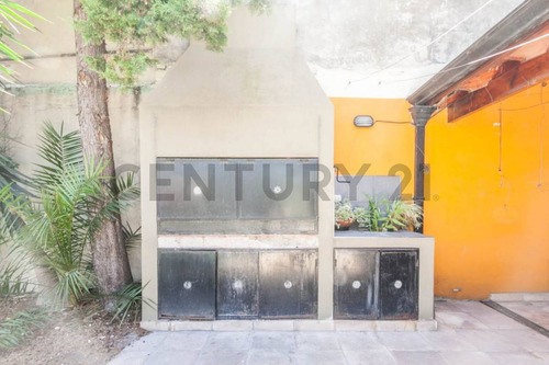 Venta De Casa 5 Ambientes En Lanús Este