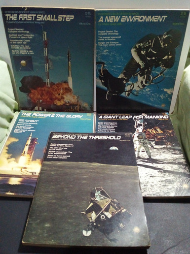 Livro Petersens Book Of Man In Space (1974) - 5 Volumes - Em Inglês - Nasa - Apollo 11 (Usado)