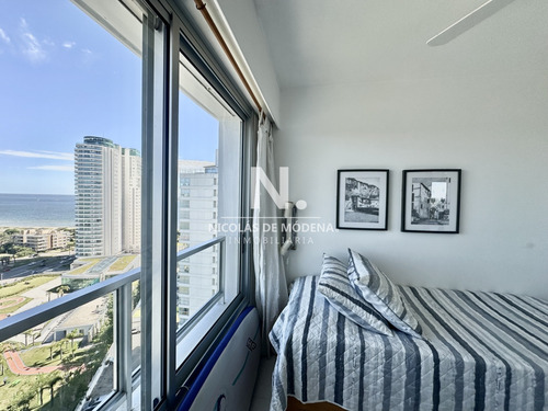 Venta Apartamento 3 Dormitorios. Playa Mansa, Punta Del Este.