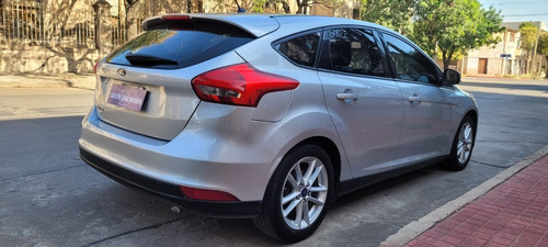 Imagen 4 de 21 de Ford Focus 1.6 S Sedan 2016