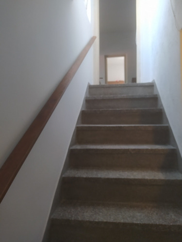 Dueña Vende Casa En Linda Zona De La Teja
