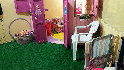 Casa Sobrado De 3 Quartos Com Garagem Bem Localizada