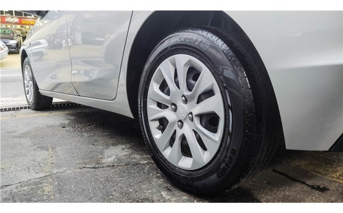 Imagem 15 de 15 de Chevrolet Onix 1.0 Flex Lt Manual