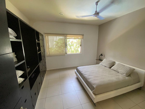 Departamento De 2 Rec. Con Alberca A 3 Min De La Playa