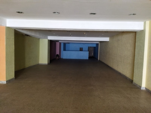 Imagen 4 de 11 de Se Vende Estructura De 6 Pisos Con Parcela De 4200 Metros Avenida Bolivar Vista Al Mar