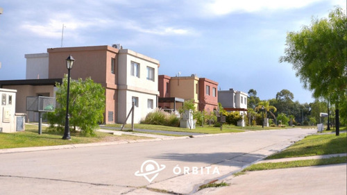 Casa Con Parque - Benavidez - Casas Santa Ana Ii - Eidico