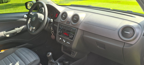 Volkswagen Gol 1.6 G6 Trendline 101cv 2014