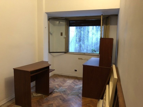 Imagen 5 de 10 de Depto 4 Amb + Escritorio Con 3 Patios!!!baño Y Toilete - Cocina Comedor!