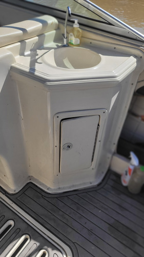 Naval Center 210 Cuddy. Evinrude E-tec 150 Hp