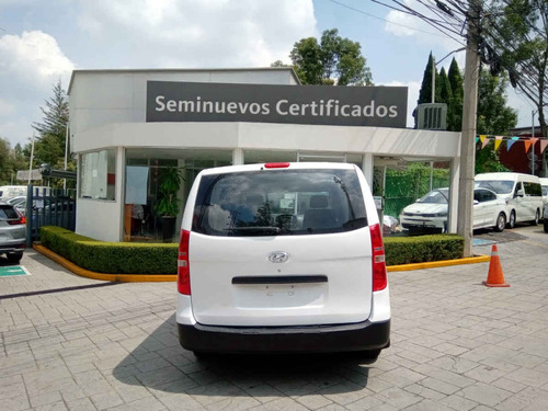 Imagen 4 de 10 de Dodge H 100 2013 5p Van 5vel