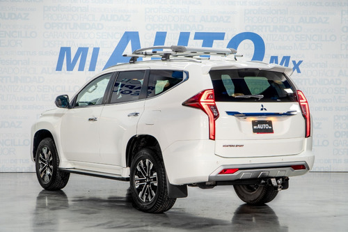Mitsubishi Montero SE Plus 4x4 Premium