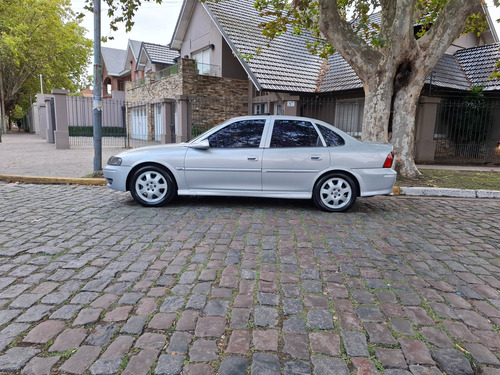Chevrolet Vectra 2.2 Cd At