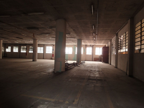 Edificio Comercial E Industrial Y Galpom Los Cortijos De Lourdes