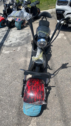 Imagem 1 de 12 de Scooter Elétrica