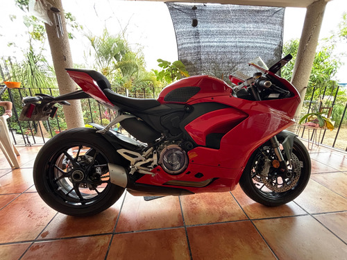 Ducati Panigale V2