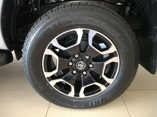 Imagem 11 de 12 de Hilux Dsl Srx