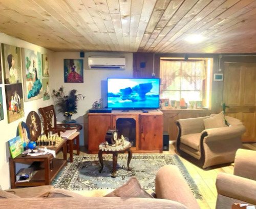 Casa En Venta De 4d En Terreno De 1.038 M2 En Requínoa