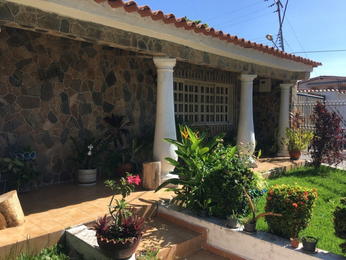 ¡venta! Casa Urb. San Carlos, Sector Los Samanes, Maracay.