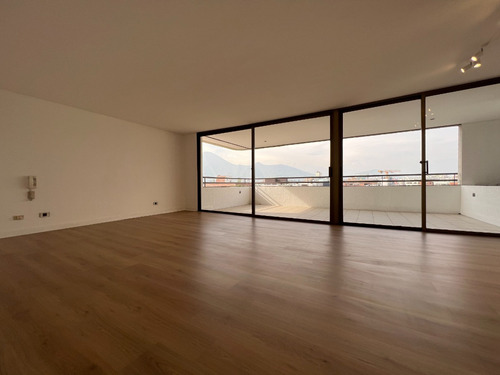 Amplio Penthouse I Vista Despejada I Los Acantos I Impecable