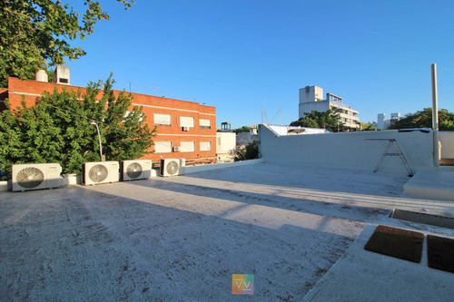 Venta 4 Monoambientes Con Renta 6% En Tres Cruces