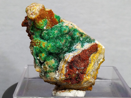 Mineral Raro Bayldonita #1 Verde Oscuro