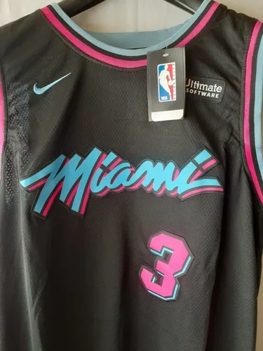Camiseta wade rosa sale