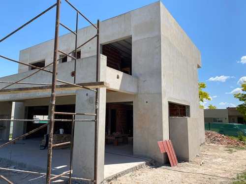 Imagen 6 de 7 de Casa En Venta En El Cantón Golf, Escobar.