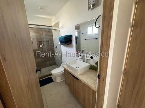 Casa En Venta En San Isidro Juriquilla, Querétaro. Sr