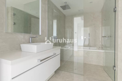 Venta Apartamento Un Dormitorio Punta Del Este Edificio Trump Tower
