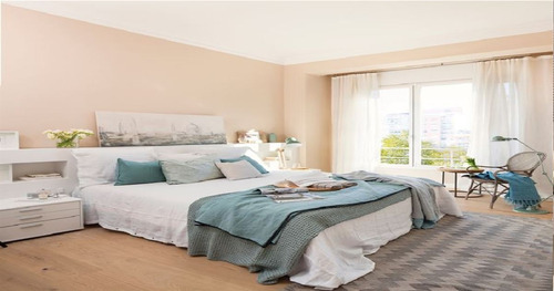 Casa En Venta De 5 Dorm. En Lo Barnechea Avda La Dehesa